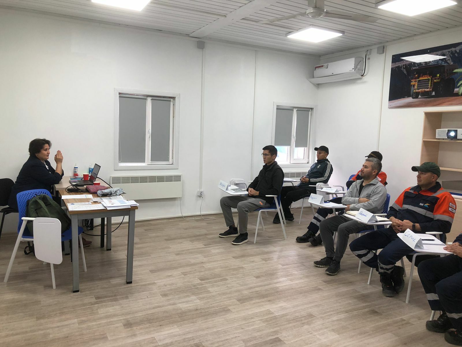 WhatsApp Image 2024-10-25 at 08.58.21